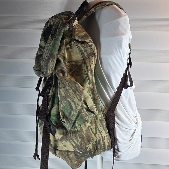 Vintage Realtree Remington Extra Large 4 Pocket Cinch Top Backpack - Picture 7 of 12